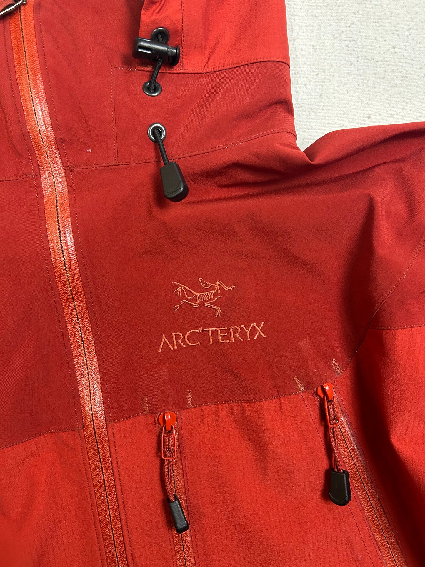 Arc'teryx Theta SV Sangria Red Gore-Tex Rain Jacket