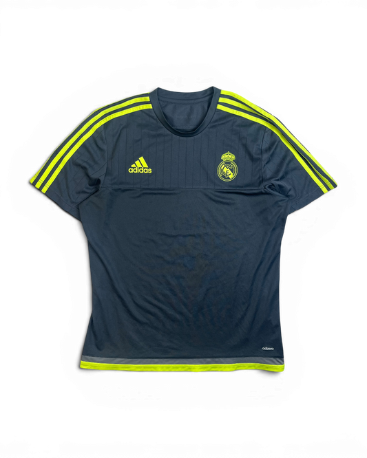 Adidas Real Madrid 2015/16 Soccer Kit